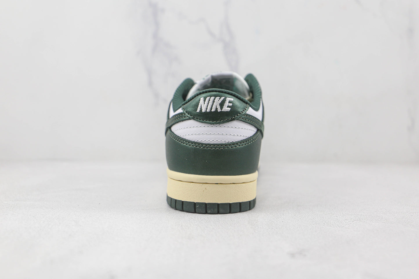 Nike Dunk Low Vintage Green (W)