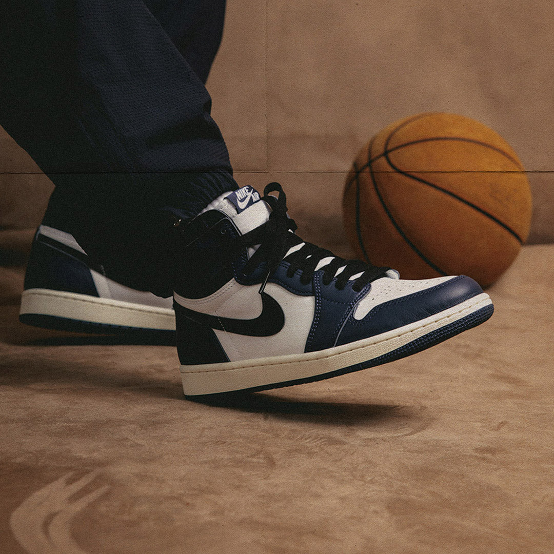 Nike Air Jordan 1 Retro High OG *Midnight Navy*